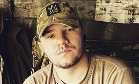 У Запоріжжі проводили в останню путь воїна з Бердянського району Дмитра Романова