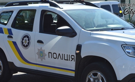 У Переяславі нетверезий чоловік чіплявся до людей у магазині: хроніка поліції