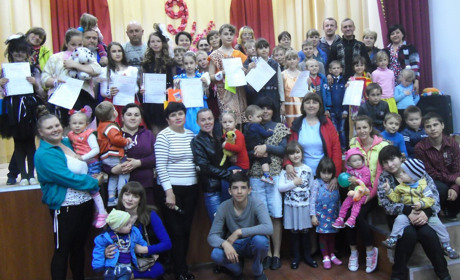 У Гришиному мамам до свята дарували пісні