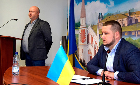 Андрія Сільченка вивели зі складу депутатського корпусу і взяли у власність громади принтер для ЦНАП