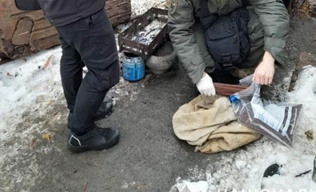 Поліція вилучила на Чернігівщині у мешканця наркотики та боєприпаси. Подробиці