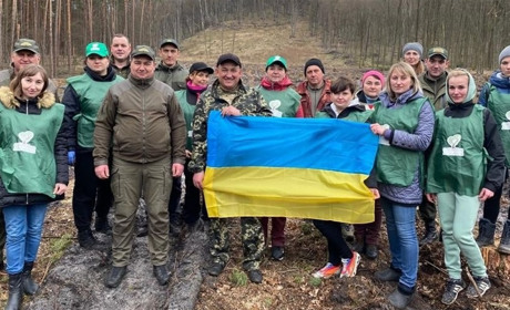 На Кременеччині садять ліс: посадки запланували у всіх лісництвах