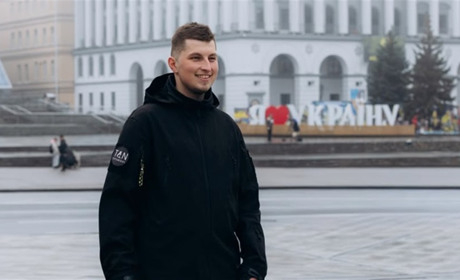 «Втратив дім, кохання, але не надію»: історія Назарія Хіманова з Глухова після тяжкого поранення