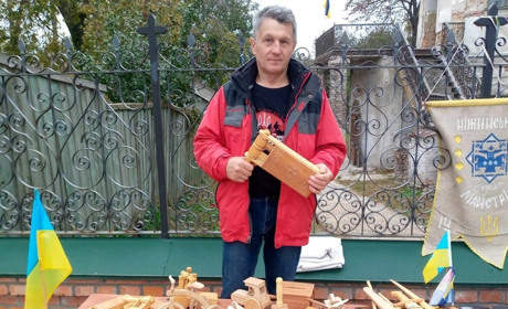 ВІДКРИЛАСЬ ВИСТАВКА РОБІТ СЕРГІЯ СВЯТНОГО - МАЙСТРА НАРОДНОГО МИСТЕЦТВА, РІЗЬБЯРА ПО ДЕРЕВУ
