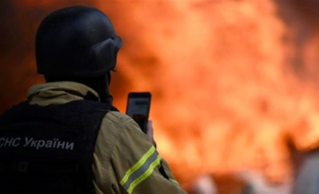 Загарбники вранці знову обстріляли Херсон, є загиблий і поранені