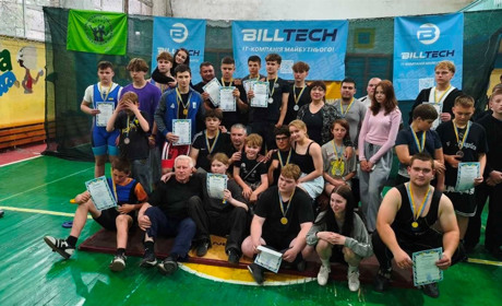 Звягельські важкоатлети взяли 7 золотих медалей на чемпіонаті на Вінниччині