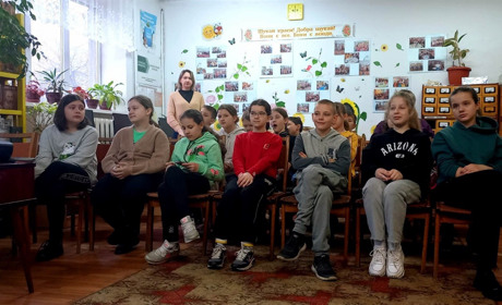 У дитячій книгозбірні відбулась онлайн-зустріч з дитячою письменницею Ланою Ра