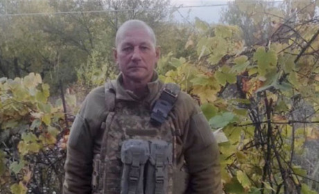 Любив свою сім'ю та Україну: Пам'яті командира стрілецького відділення, Героя Сергія Тхора