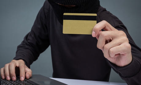 Запрошують стати онлайн-співробітником з відділу кадрів популярних соцмереж: не ведіться