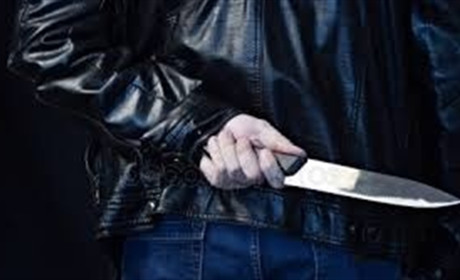 Брат на брата із ножем