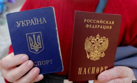 Українці, які отримали паспорти РФ в окупації, не злочинці, а жертви злочину держави-окупанта