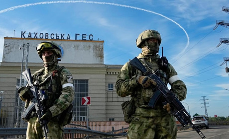 Навіщо Росія тримає на гачку Каховську ГЕС та чи досі існує загроза підриву греблі?