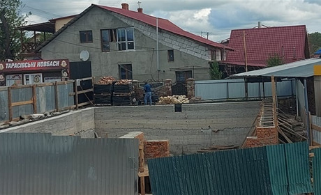 Автостанція в смт Товсте, що на Чортківщині: факти і реальність