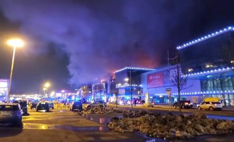 У Підмосков'ї в одному з ТЦ невідомі у камуфляжі влаштували стрілянину