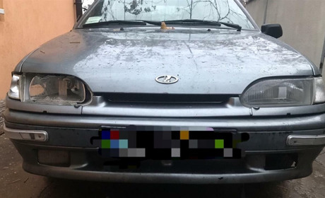 Усатівські поліцейські затримали зловмисника, який збив чоловіка та втік з місця події в селі Дачне