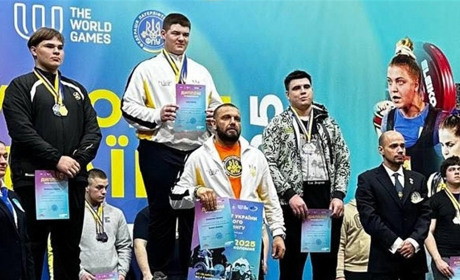 Пауерліфтери з Шостки представлять Україну на міжнародній арені