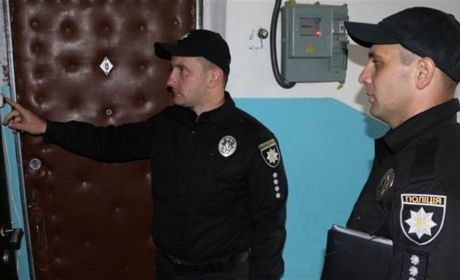 У Гайшині скаржилися на п'яного чоловіка, а в Переяславі – на шумного сусіда: хроніка поліції