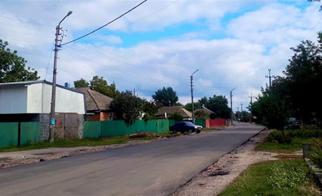 Асфальтування вулиці Небесної Сотні завершено. Почався ремонт тротуару на Богдана Хмельницького