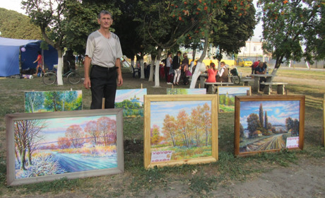 Писати картини для сватівського художника Сергія як наркотик, без якого він не може жити