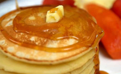 Як зробити сніданок добрим? 5 рецептів пишних оладок