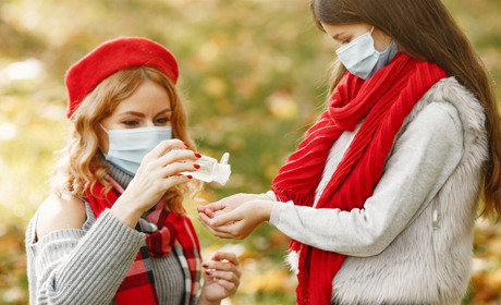 На Сватівщині за чотири доби плюс 4 хворих на COVID-19: яка ситуація на Луганщині і в Україні