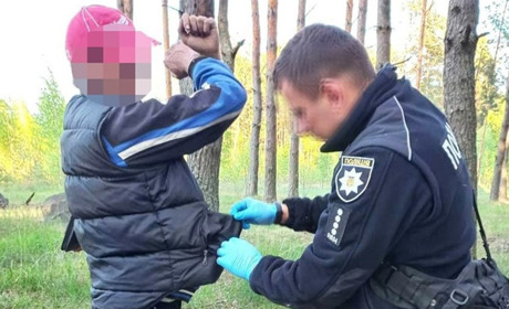 Грам за тисячу: у Сарненському районі затримали постачальника наркотиків