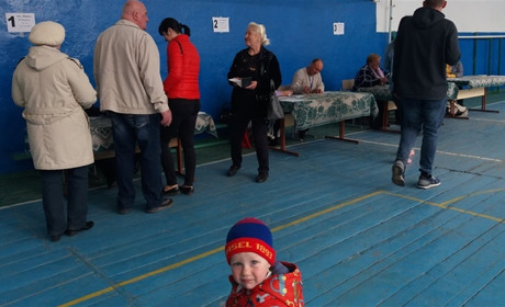 Опитування біля дільниць: чого чекають старокостянтинівці від новообраного президента