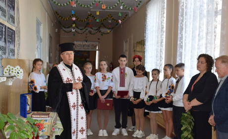 Навіки в пам'яті: у Біляївському ліцеї №3 відкрили меморіальні дошки шістьом випускникам-Героям