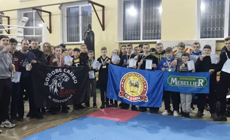 Кікбоксери Покровська привезли з чемпіонату майже 70 медалей 