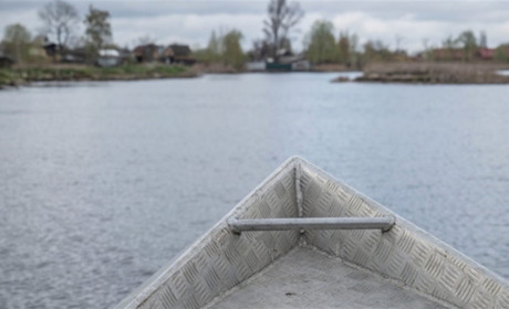 На окупованій частині Херсонщині окупанти масово вилучають човни у місцевих жителів