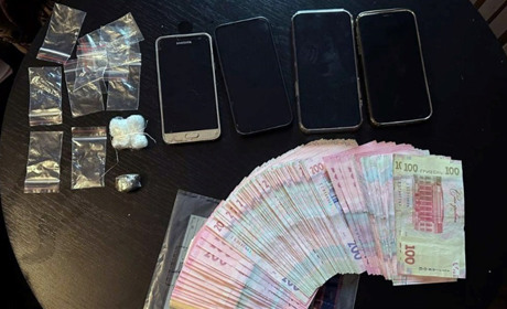 У Херсоні затримали групу наркоторгівців: вони за місяць «заробляли» близько 400 тисяч гривень