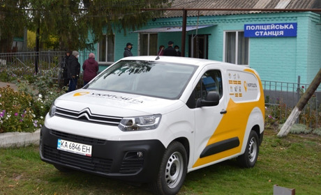 У Сватівському районі запрацювали пересувні поштові відділення: що про це думають жителі Коломийчихи