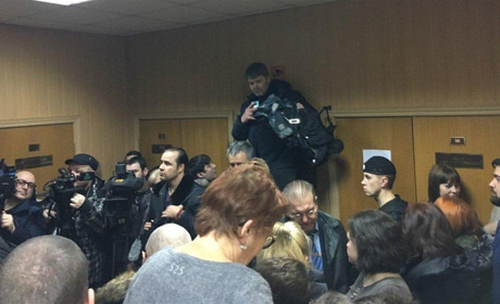 Сватівському моряку можуть продовжити термін арешту до 6 квітня. У Москві у ці хвилини читають вирок