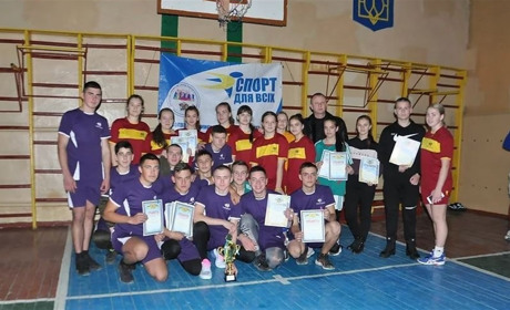 Звягельські ліцеїсти стали переможцями місцевої спартакіади