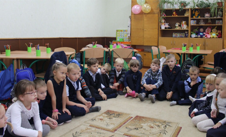 Батьки, вчителі і самі діти - про експеримент над першачками Старкону, який триває з вересня