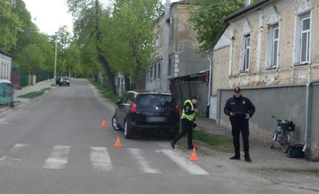 У Глухові в ДТП з авто постраждала 71-річна велосипедистка