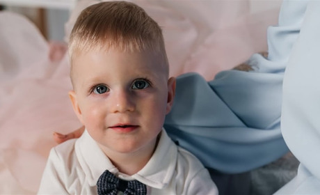 Микита Кошмак бореться з рідкісною хворобою: як допомогти однорічному хлопчику