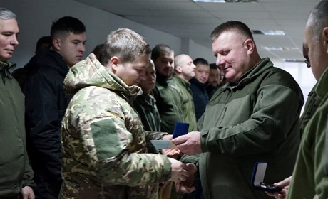 З нагоди Дня Збройних Сил України. Бійців тероборони Луганщини відзначено державними нагородами