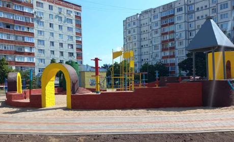 У Нетішині відремонтували понад 500 квадратних метрів тротуару