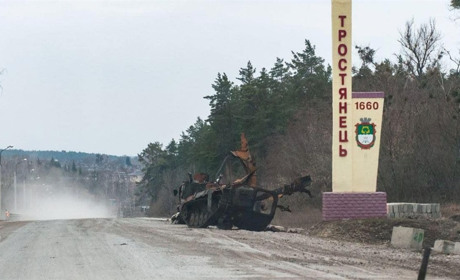 Звільнений Тростянець: чисельні руйнування, мінування і гуманітарна допомога (відео)