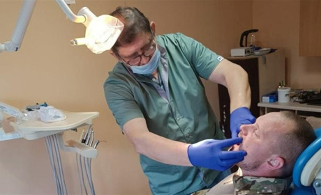 Переселенці з Торецька на Буковині можуть позачергово отримати стоматологічні послуги