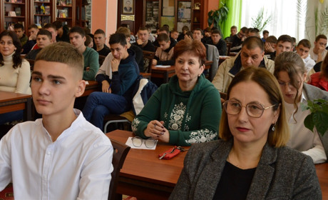 Як барчани до Дня української писемності та мови писали диктант національної єдності: фото