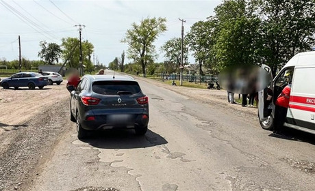 Трагічна ДТП на Первомайщині: водій Renault наїхав на пішохода біля магазину