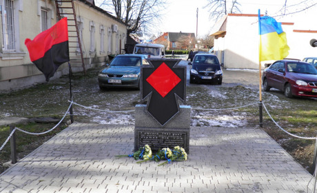 Перший бій УПА, який відбувся у Володимирці, очолив друг і соратник Бандери Григорій Перегіняк