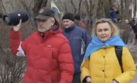 «Він мріє написати книжку. А я — обійняти його». Історія журналіста з Нової Казховки Сергія Цигіпи