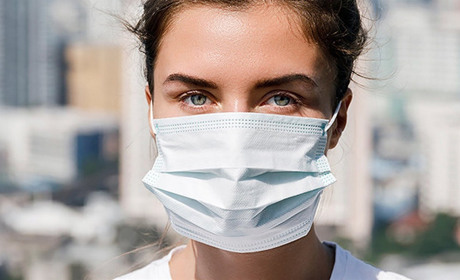 Кількість хворих на COVID-19 на Білопільщині росте: лікарі радять вакцинуватись і вдягати маски