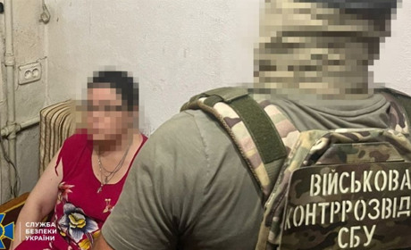 СБУ затримала доцентку Одеського вишу, яка коригувала удари рф та вербувала військових