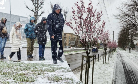 Дощ, сніг та сильний вітер: яку погоду прогнозують синоптики на другу половину тижня