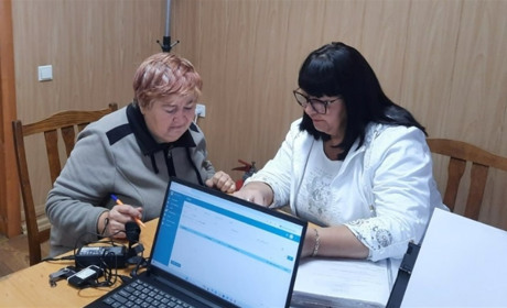 Що змінилося у роботі первомайського ЦНАПу? Цифри за пів року й опитування