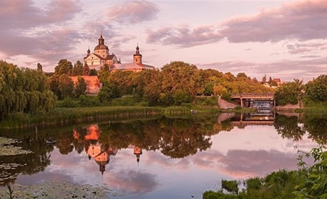 Фотоконкурс "Вікі любить памʼятки" збирає світлини пам’яток культурної спадщини Житомирщини